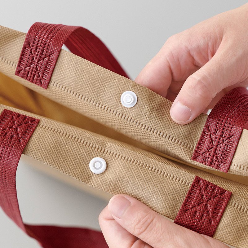 ボタン付不織布トート 2