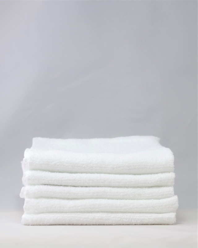 Q.シリンダータオルについて<br />
<br />
<br />
アイロンをかけたようにタオル表面がなめらか。<br />
<br />
一枚の厚みが薄いのでかさばりません。 国産白シリンダータオル 160匁 0