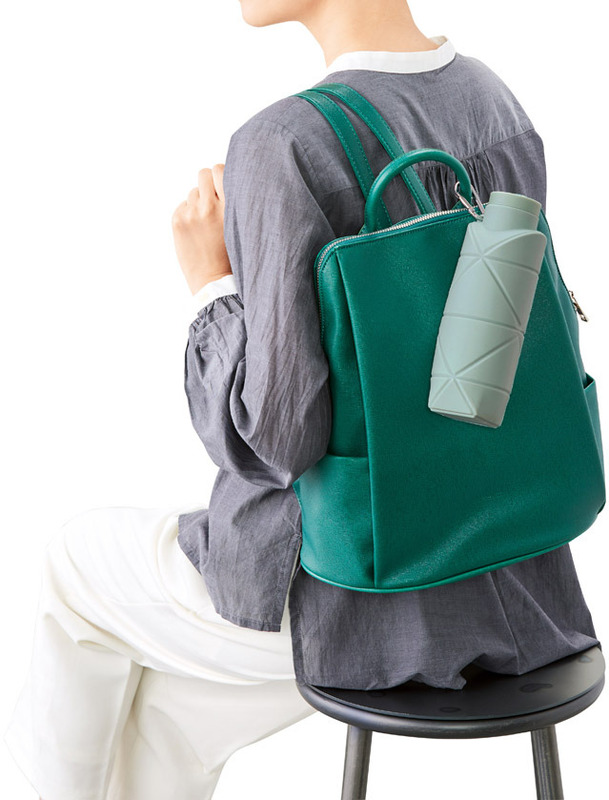 カラビナ付きで持ち運びも便利 パタメル 折り畳みシリコンボトル 5