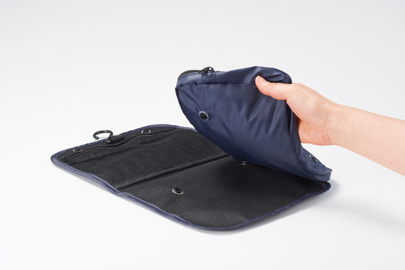 スナップボタンで取り外し可能 ツアライズ 外せて便利 トラベルポーチ 3