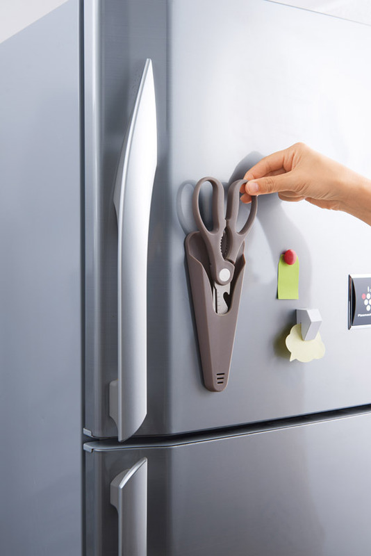 ケースはマグネット付き 収納ケース付 4in1キッチンハサミ 0