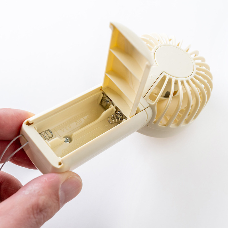 乾電池ハンディファン 1