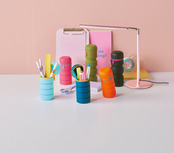 スタンドにもなるシリコンケース